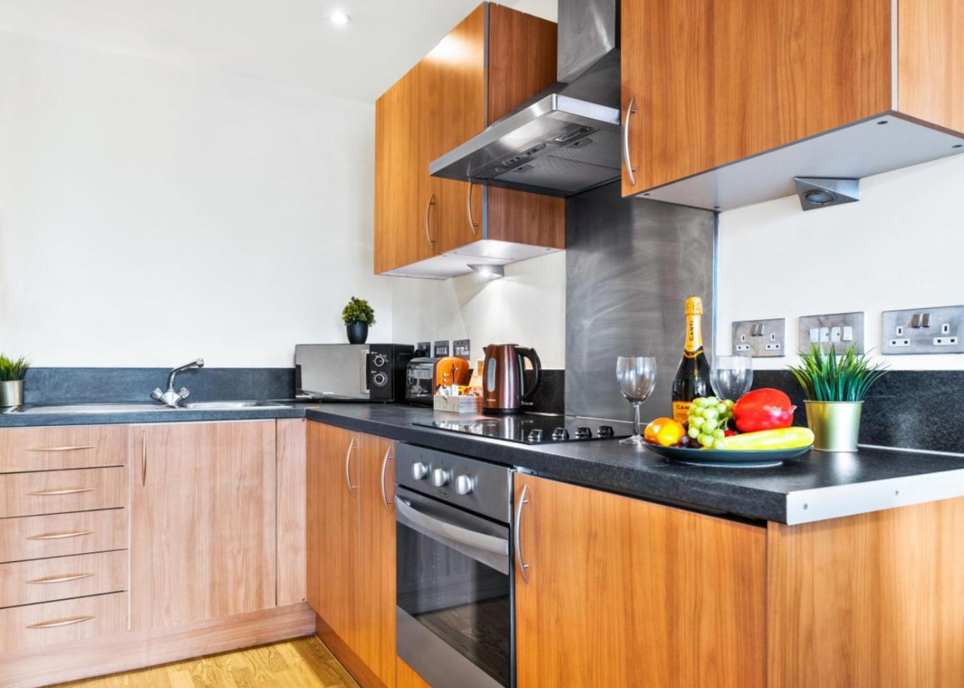 Chinatown - One Bed - Balcony - Secure Parking - Fast Wifi - Birmingham City Centre - 49A Dış mekan fotoğraf