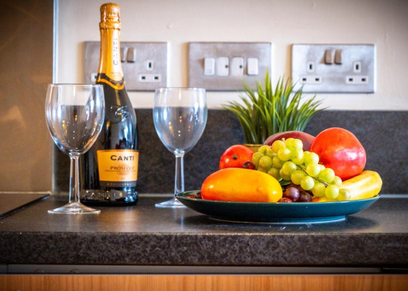 Chinatown - One Bed - Balcony - Secure Parking - Fast Wifi - Birmingham City Centre - 49A Dış mekan fotoğraf