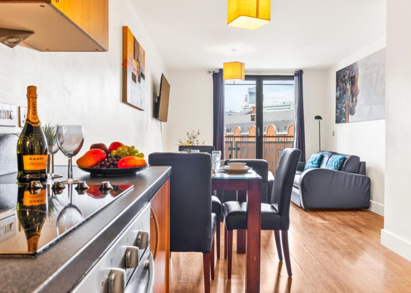 Chinatown - One Bed - Balcony - Secure Parking - Fast Wifi - Birmingham City Centre - 49A Dış mekan fotoğraf